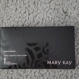 ❣NWT Mary Kay Perfect Pallete(unfilled)❣